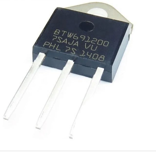 2con thrysistor chân cắm btw691200