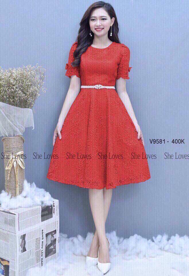 Đầm ren xòe tay nơ
