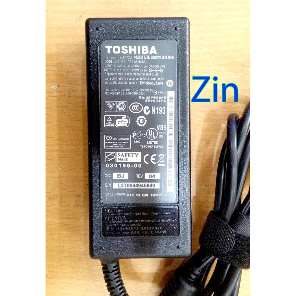 ⊕✖☽  Sạc laptop toshiba 19v-3.42a kích thước chân 5mmx2.5mm