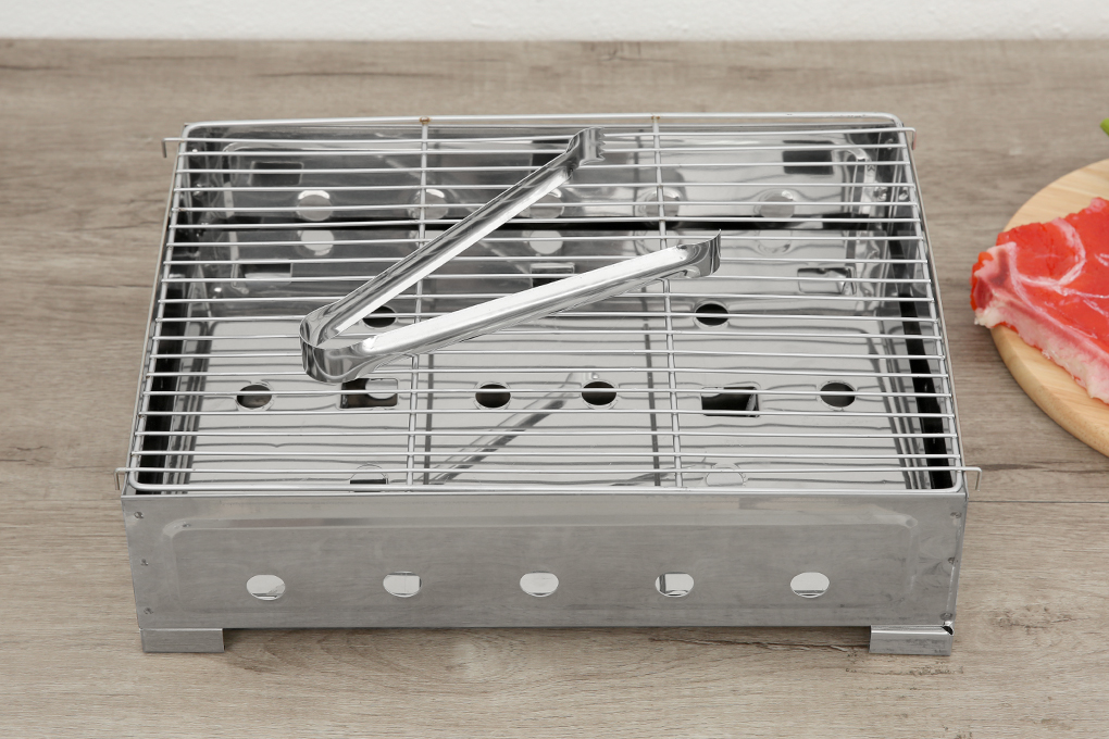 Bếp nướng than inox tặng kèm gắp đồ nướng Tithafac Dài 35 x Rộng 25 cm x Cao 10 cm