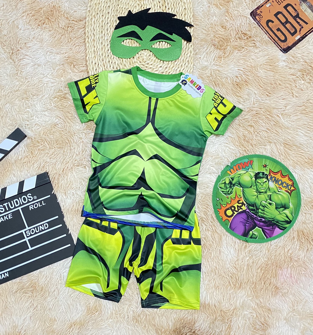 [HCM]Bộ siêu nhân người xanh tặng kèm mặt nạ và khiên cho bé