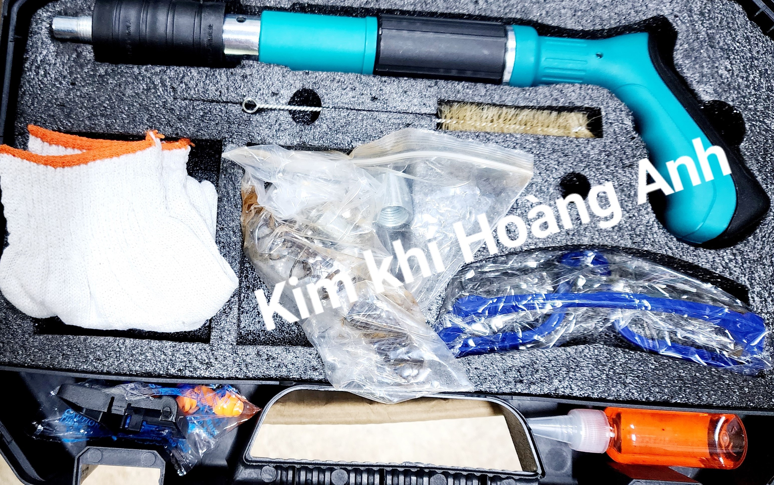 Súng bắn đinh, súng bắn hạt nổ
