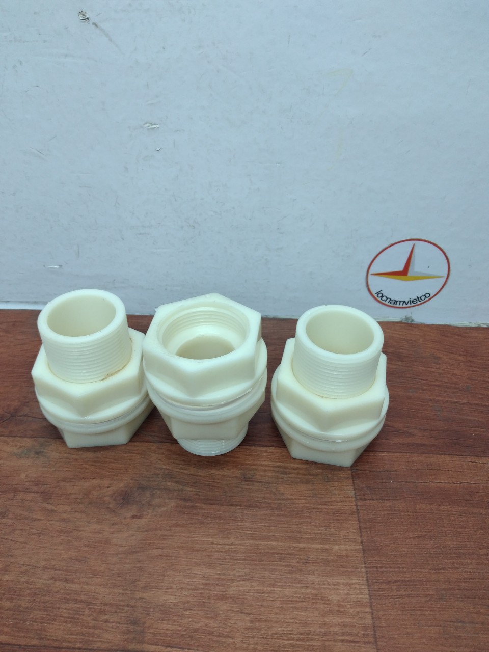 Ốc siết bồn nước  phi 42 (1 bộ)