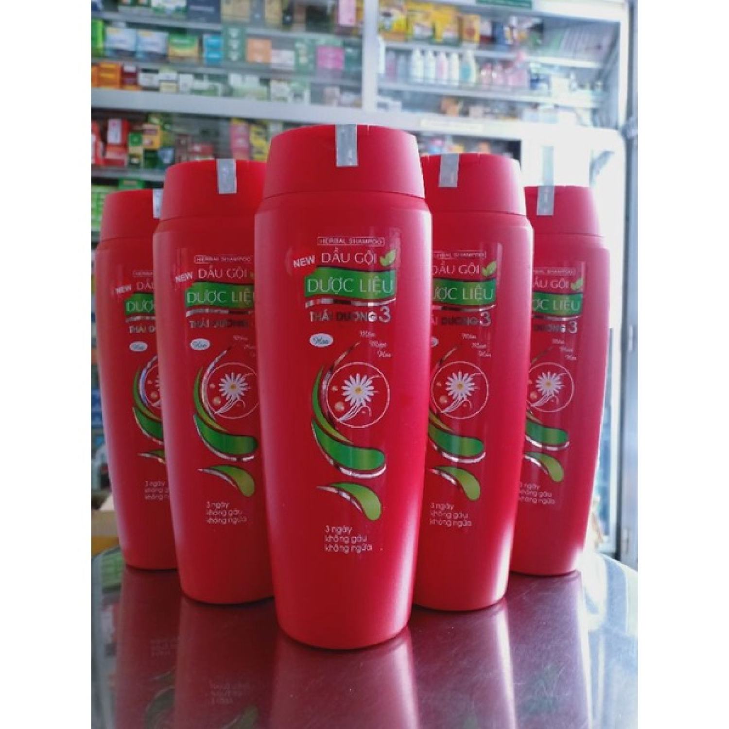 Dầu gội dượᴄ liệu thái dương 3 đỏ chai 200ml