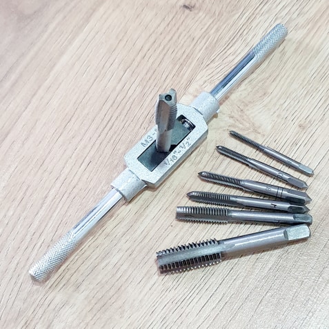 Bộ Dụng Cụ Tay Quay Taro Ren Trong 8 Chi Tiết Gồm 7 Size M3 Đến M12 Chuyên Xử Lý Và Tạo Các Bước Ren Trong
