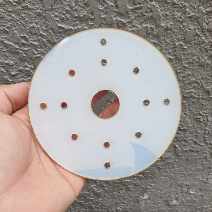 Pát nhựa giữ motor không chổi than BLDC, dùng chế quạt hộp.