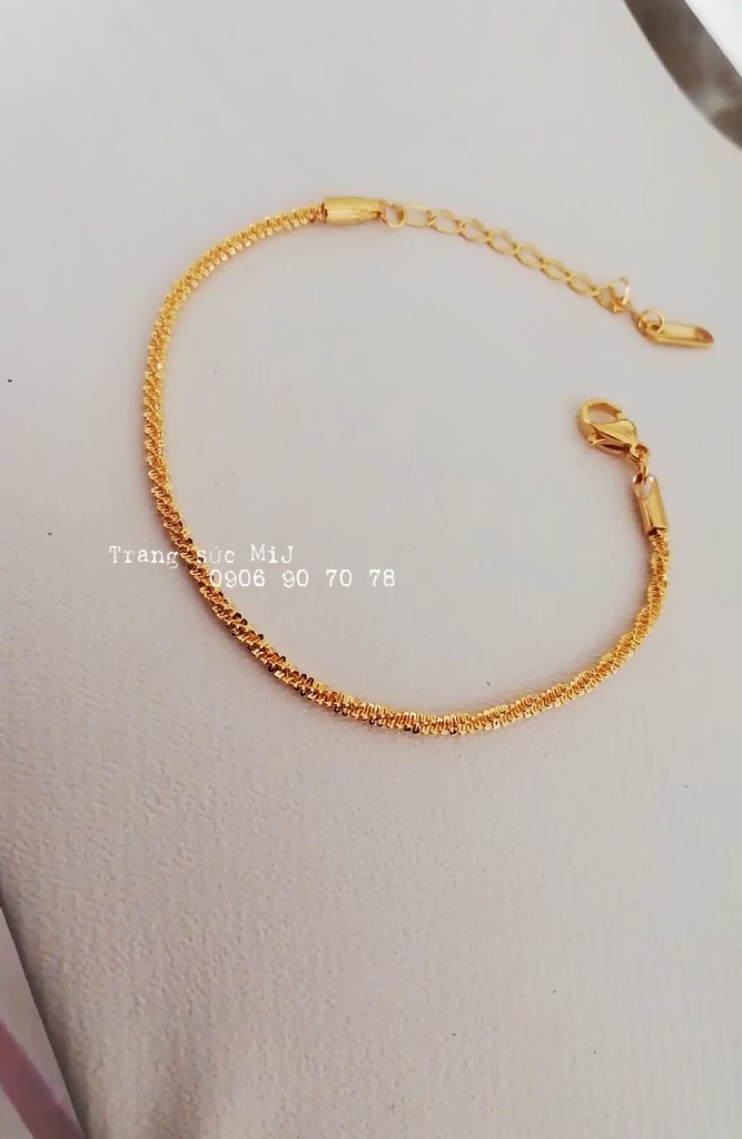 Lắc tay titan dạng xoắn đơn giản
