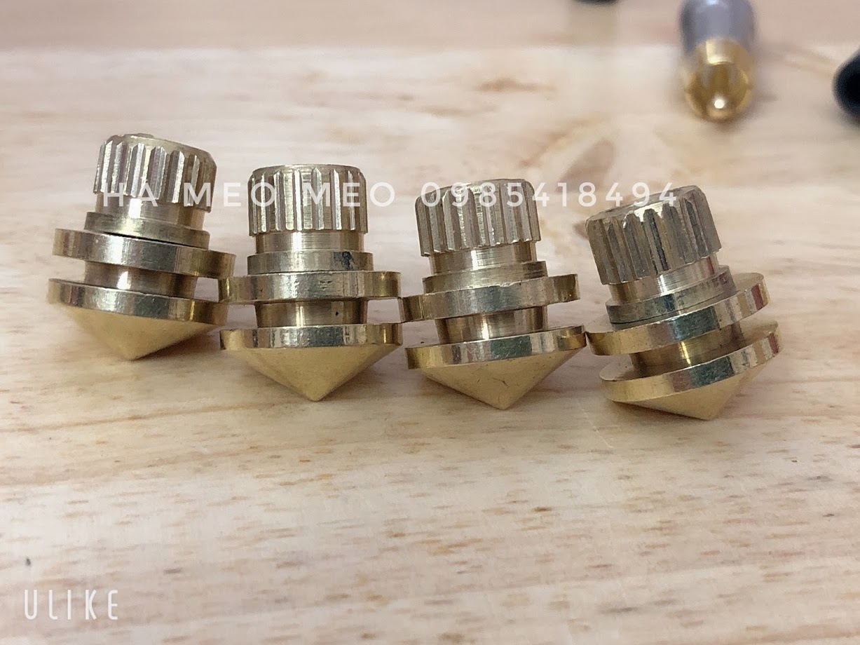 4 chiec chân đinh, chân chống rung chân kệ loa228 ren 8mm- giá 4 chiếc
