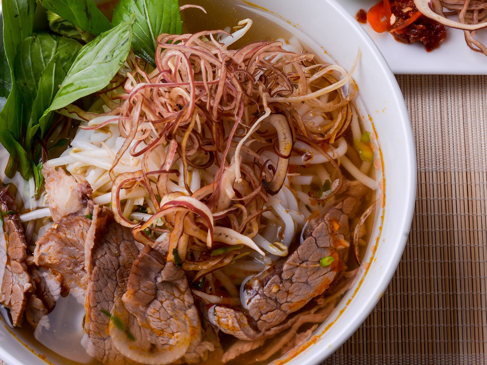 Combo 1 bún bò 1 nước ép