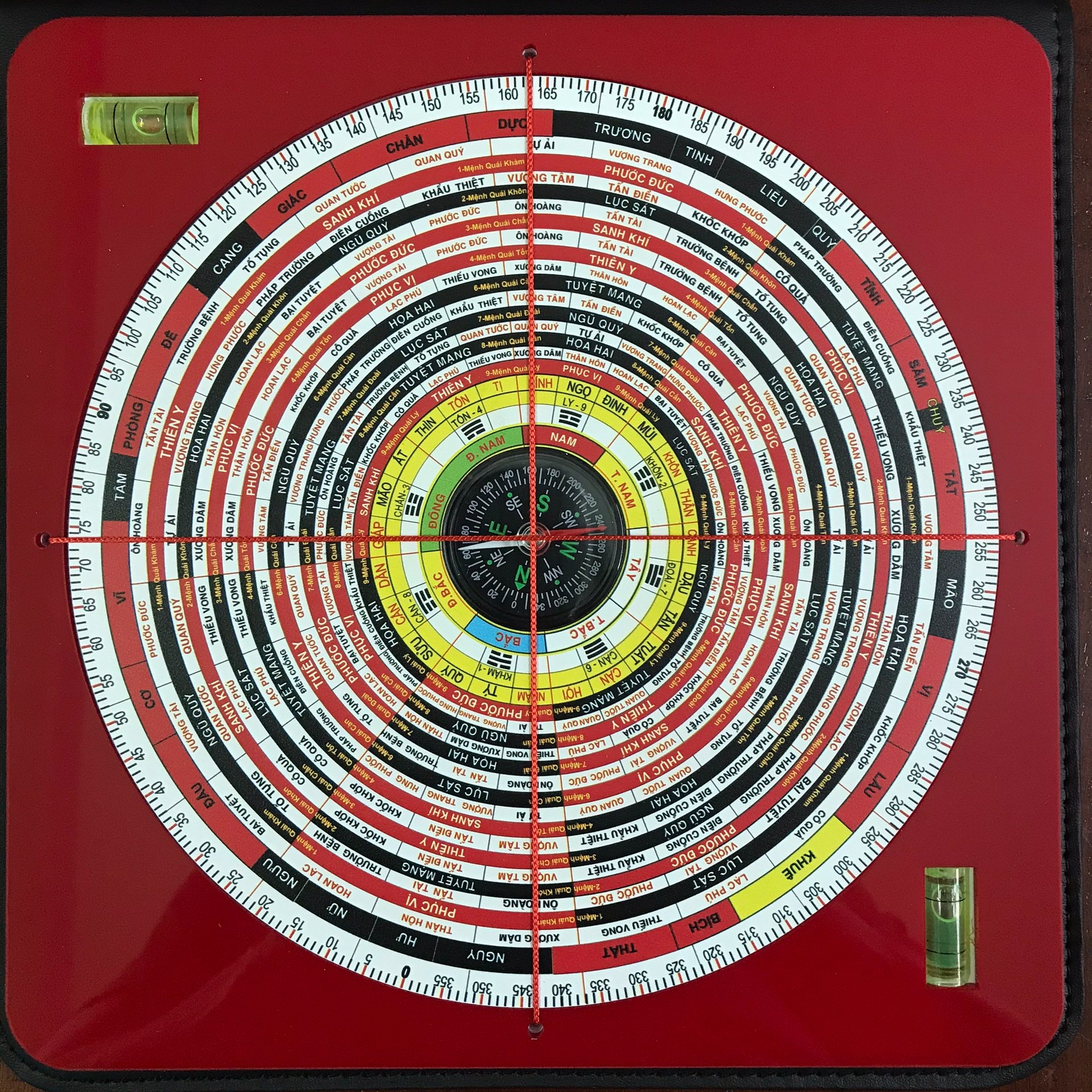 La kinh bát trạch 24 sơn hướng, la bàn la kinh phong thủy 24 sơn hướng, la kinh tiếng việt, size 22.5cm x 22.5cm lakinh.info