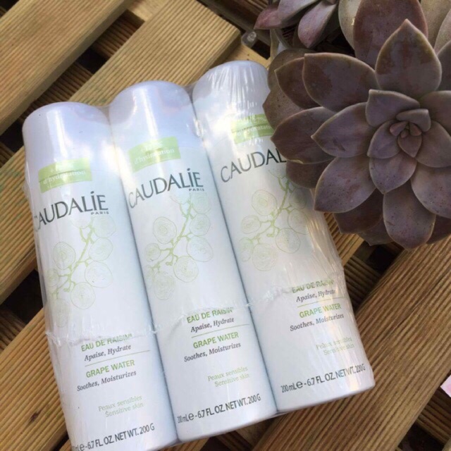 Xịt khoáng caudalie eau de raisin 200ml