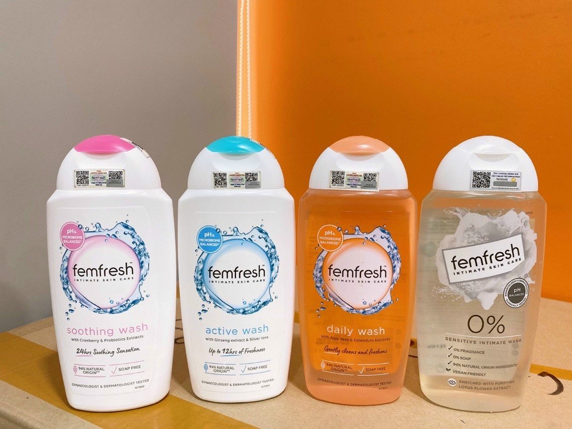 DUNG DỊCH VỆ SINH FEMFRESH Tiêu Chuẩn Anh Quốc 250ML