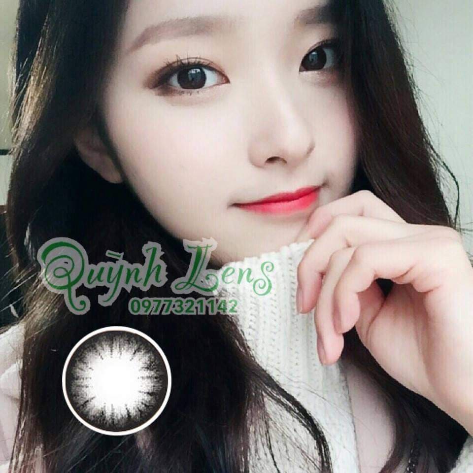 Lens - Kính áp tròng đen giãn ít sử dụng 1 năm tặng kèm khay đựng chưa có dụng cụ đeo