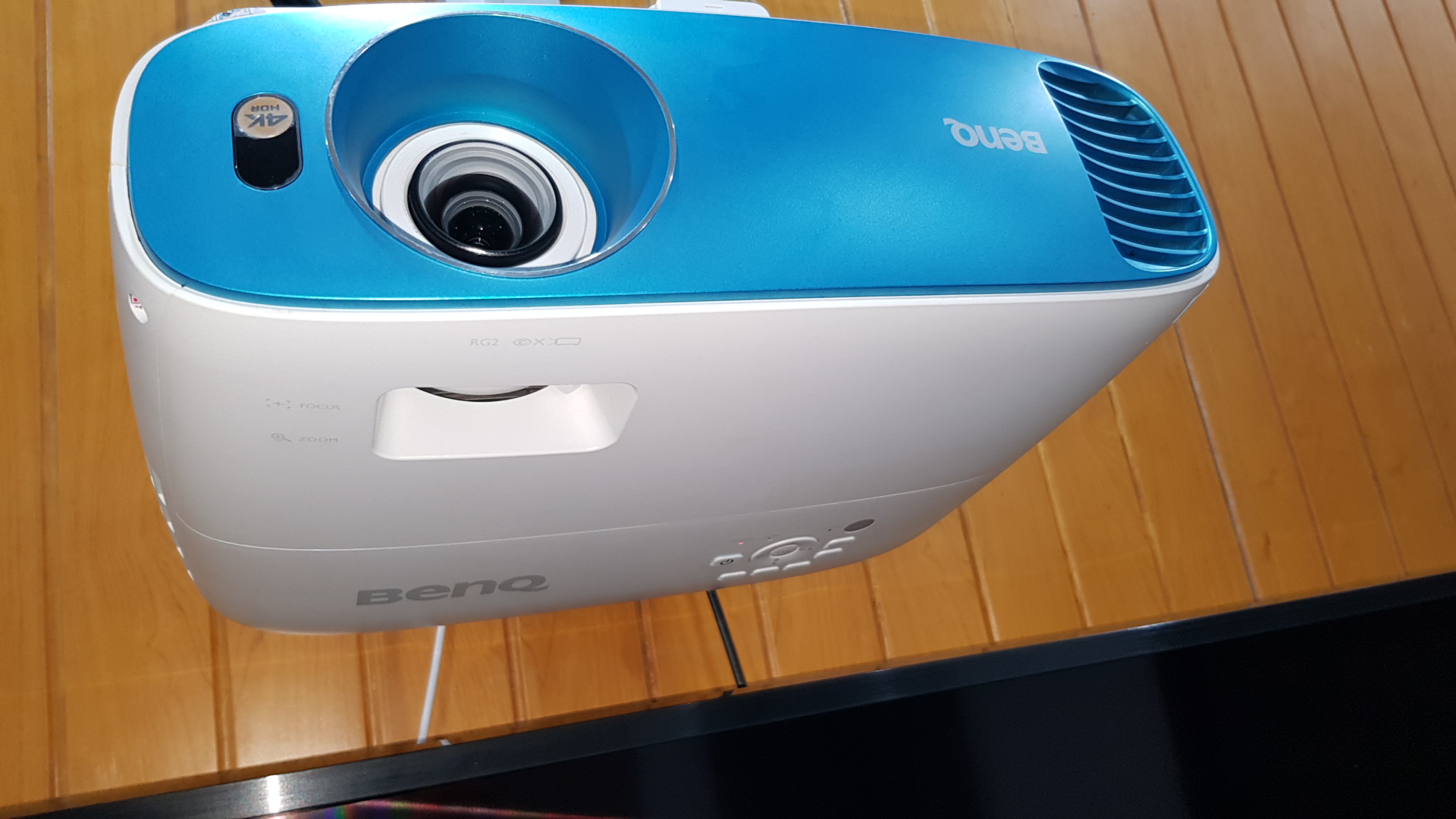 Máy chiếu BenQ TK800M - Máy chiếu TK800M - Máy chiếu 4K, độ nét cao - Máy chiếu phim, tương phản cao