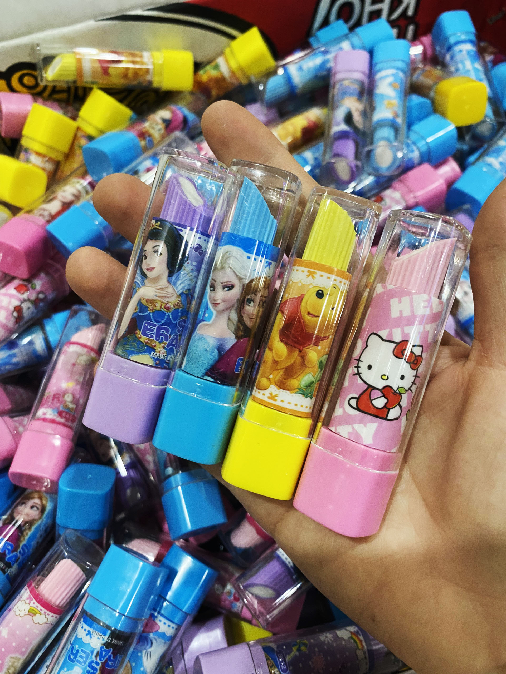 Tẩy bút chì hình son môi - Gôm bút chì son môi độc đáo 🍀