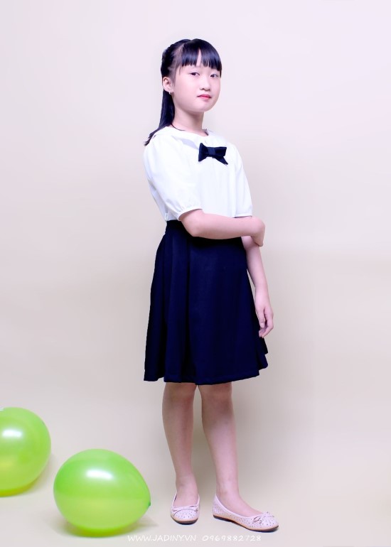 Đầm học sinh nữ cổ sen đính nơ ngực , đầm đồng phục học sinh bé gái jadiny GDP003