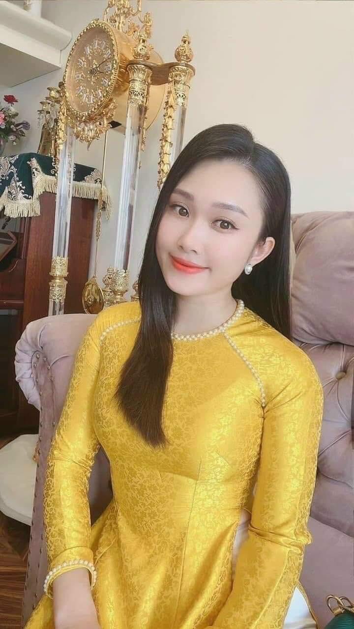 Áo dài gấm tơ mềm vải cao cấp, áo dài truyền thống màu vàng đồng