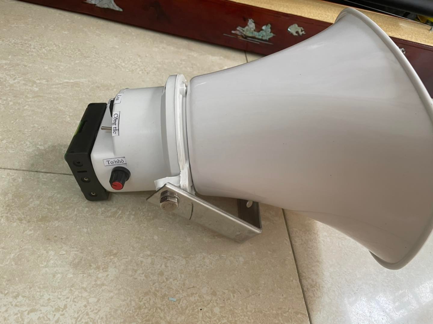 Loa nén liền âm ly cho đàn bầu