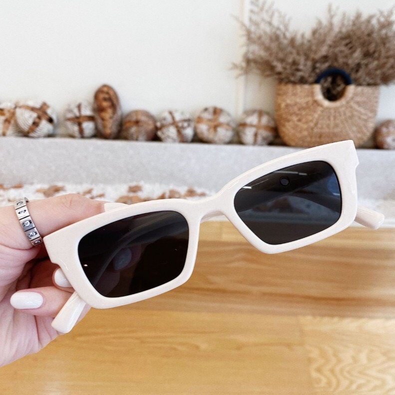 Kính mát thời trang nam nữ, kính râm gọng nhựa phong cách trẻ trung cá tính, chụp ảnh đi chơi đi biển đẹp HANASO 203