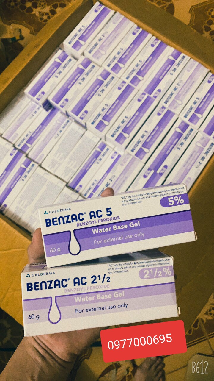 Benzac AC Benzoyl Peroxide 2.5% - Kem chấm giảm mụn trứng cá, mụn viêm