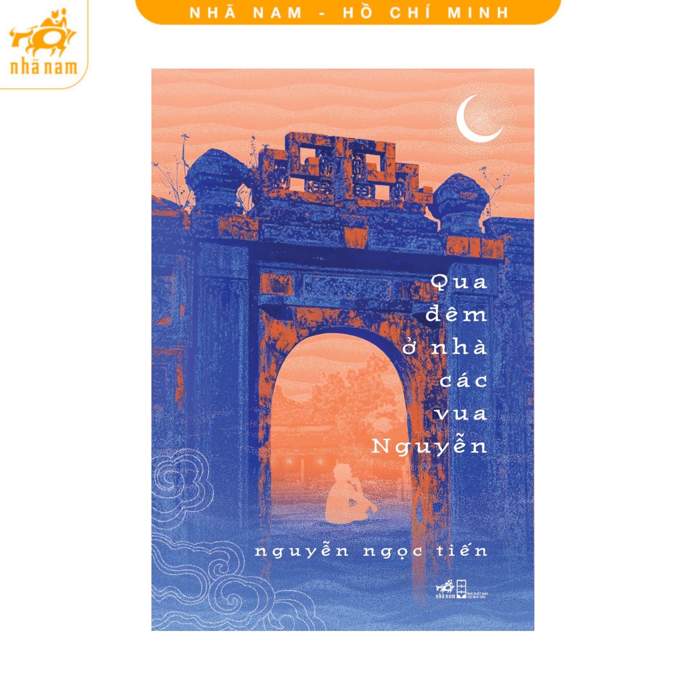 Sách - Qua đêm ở nhà các vua Nguyễn