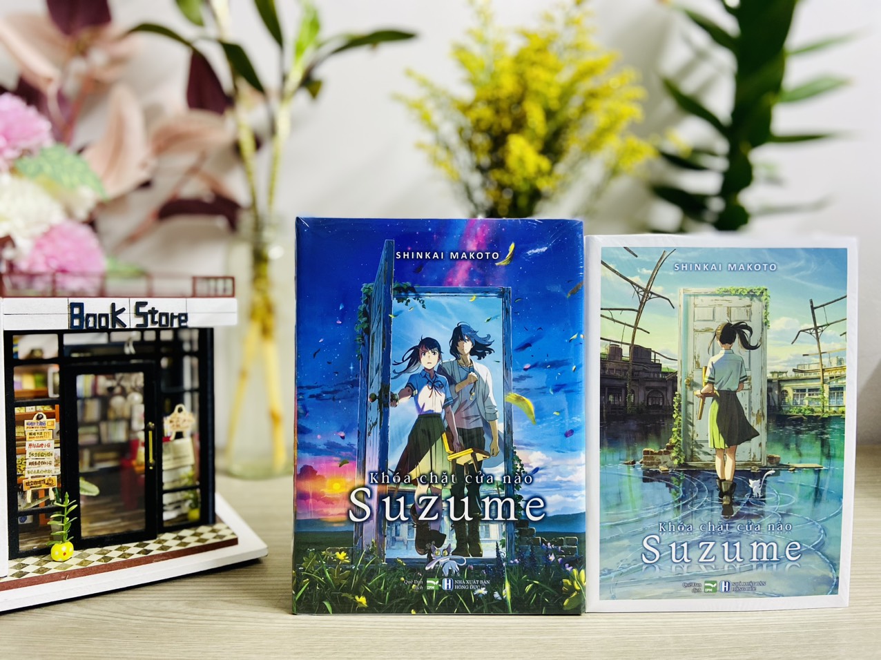 Sách khóa chặt cửa nào suzume - chang book