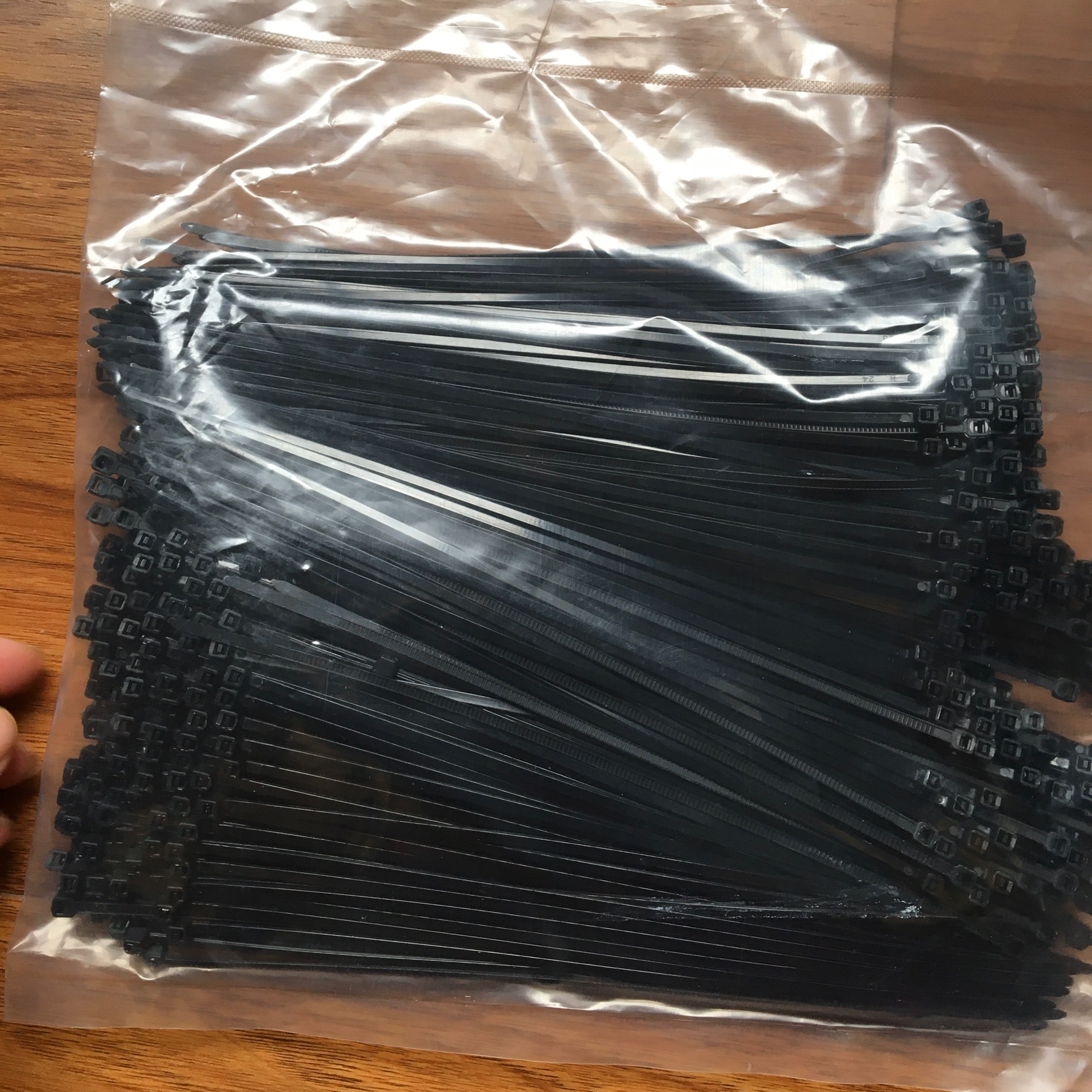 Túi 1000 sợi dây rút nhựa đen, dây thít đen 15cm (2,5x150mm)