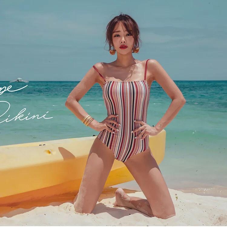 Bộ đồ bơi sọc nhiều màu hot trend monokini rực rỡ 2019 bkngeh0291