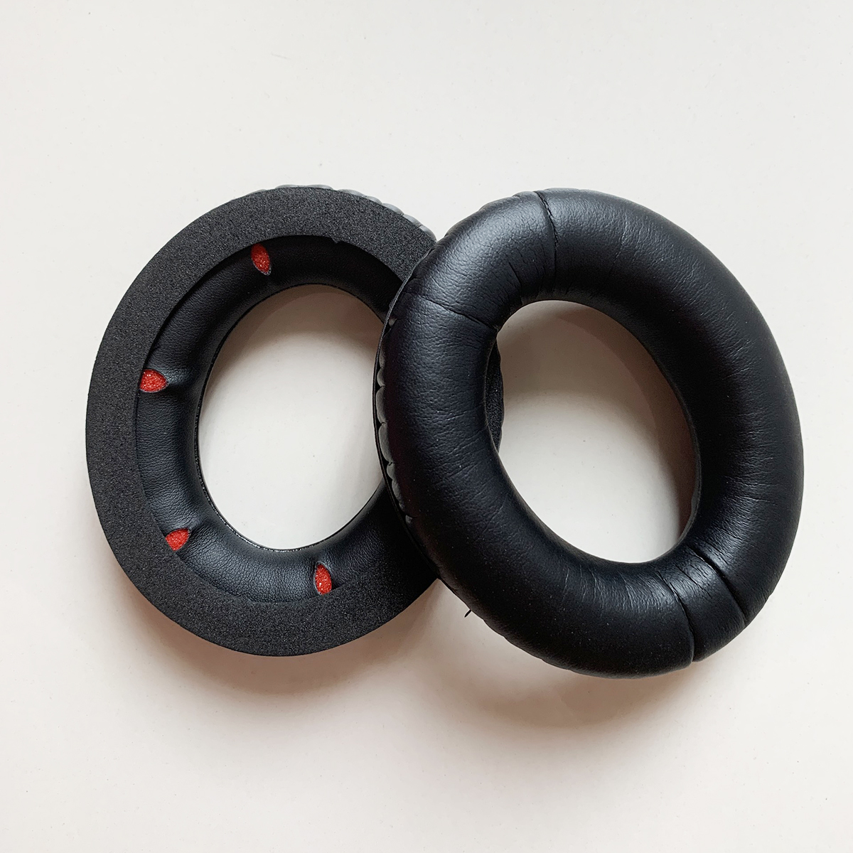 Đệm đầu và đệm tai của tai nghe HyperX Cloud Revolver