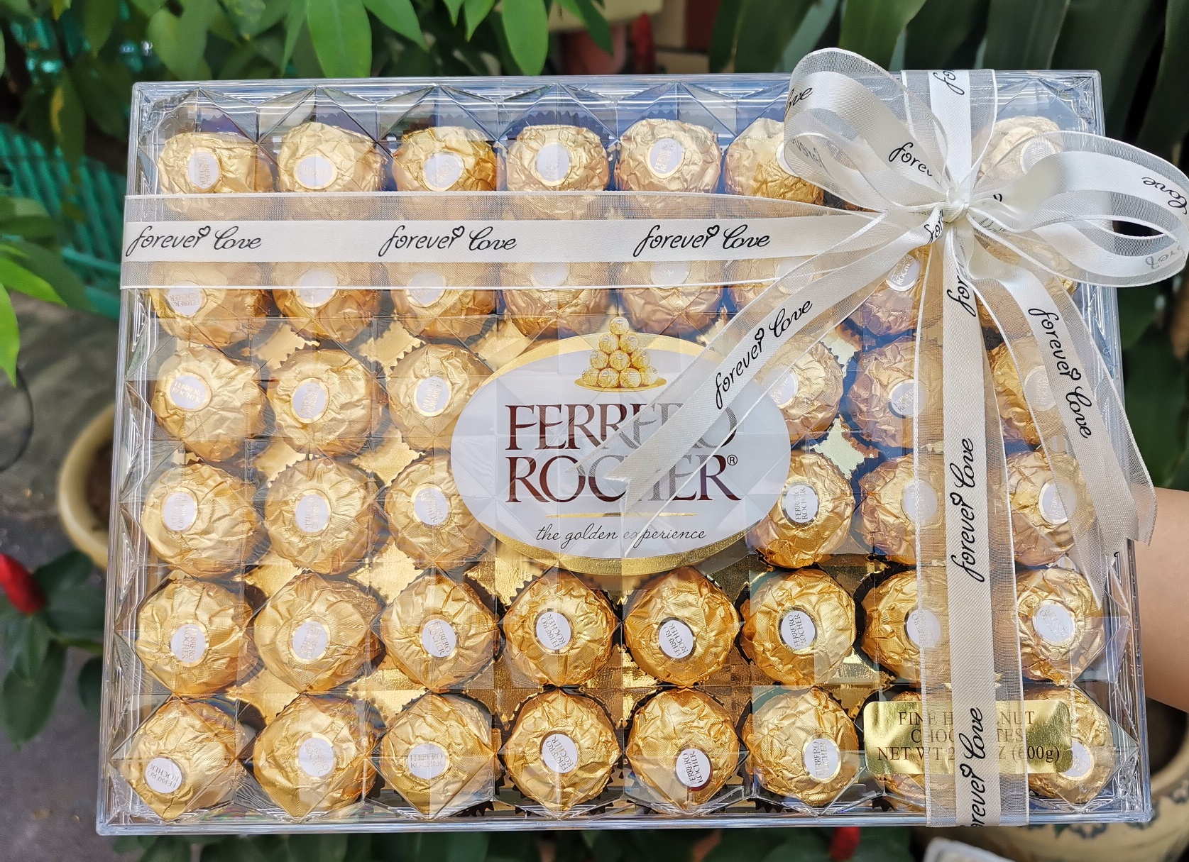 Kẹo socola ferrero rocher nhân hạt dẻ sang trọng và ngọt ngào - hộp 48 viên