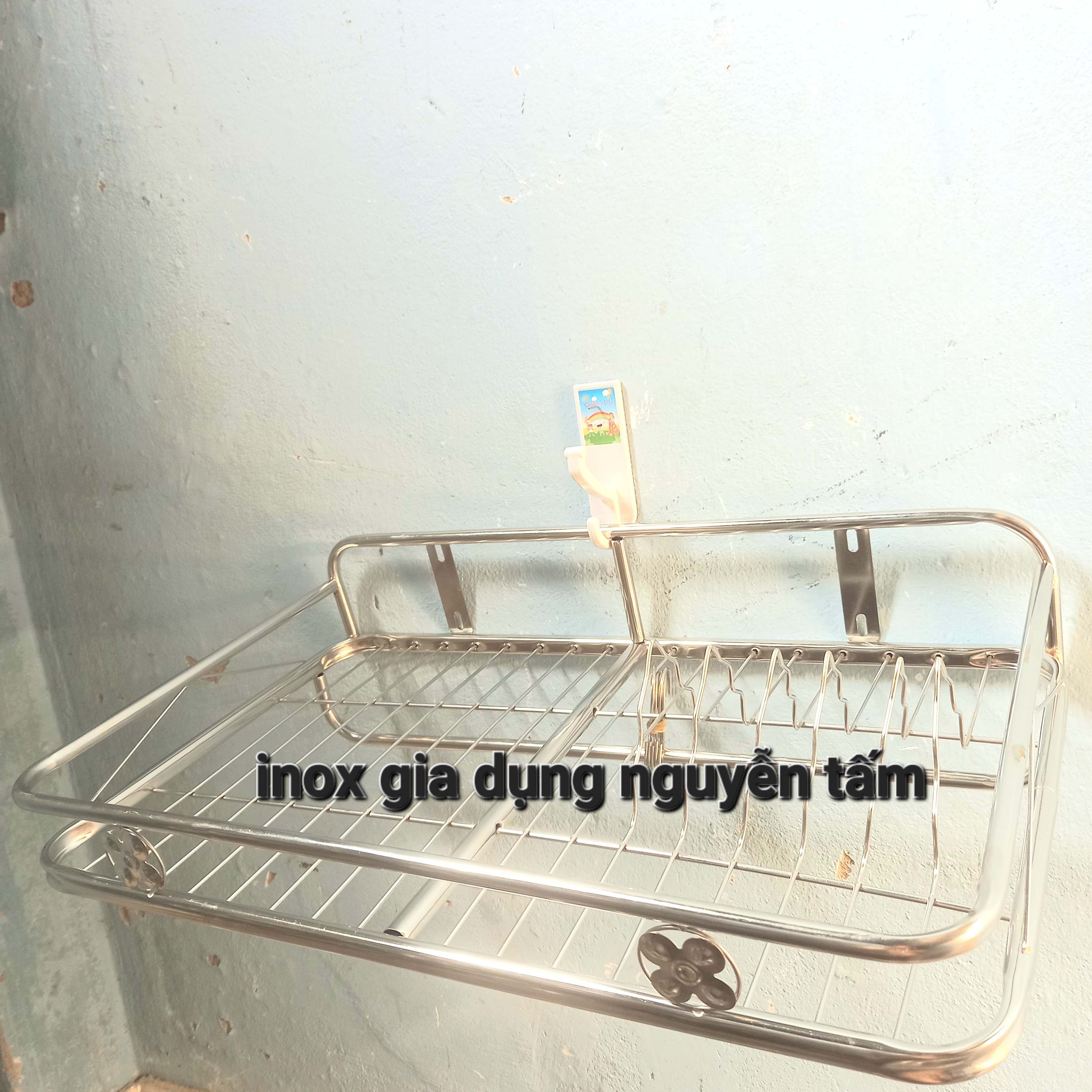 Kệ phòng bếp 1 tầng đựng chén đĩa . chất liệu inox 201 không rỉ.