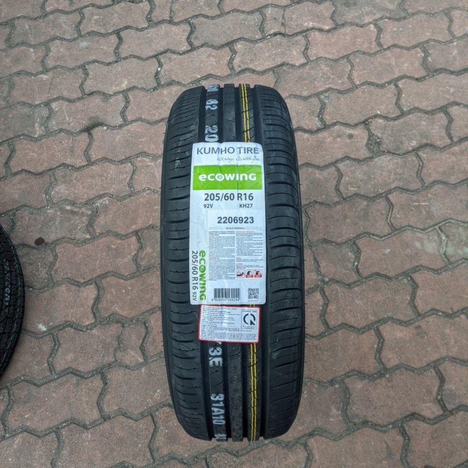 Lốp ô tô 205/60r16 92V Kumho KH27