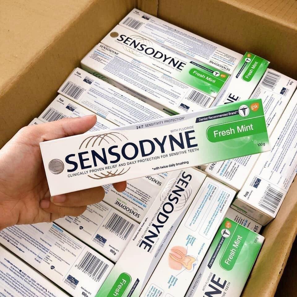 Hộp 30 bàn chải đánh răng Hàn Quốc làm từ than hoạt tính Girl & Mom