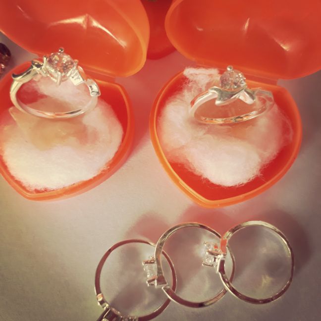 Nhẫn bạc đính đá