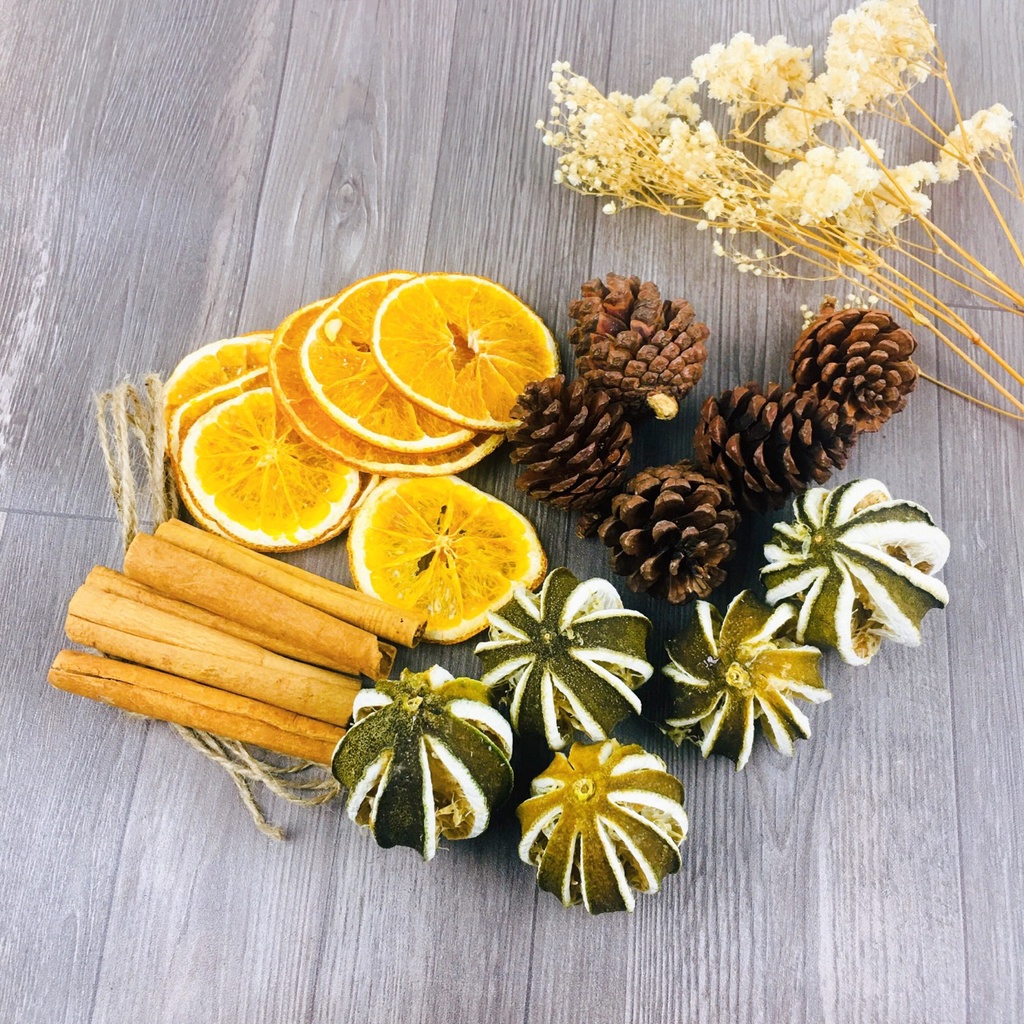 Set cam quế trái thông trái chanh khô như hình trang trí cây thông trang trí noel đẹp độc lạ