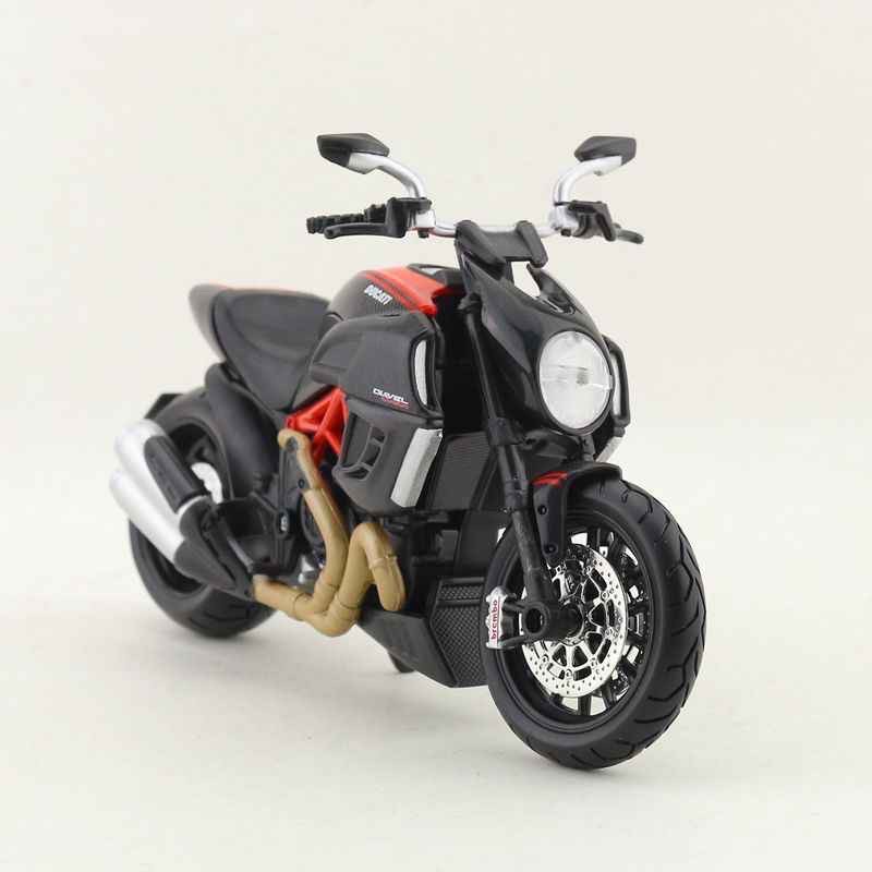 Xe Mô Hình Ducati Diavel Carbon - MAISTO tỷ lệ 1 18