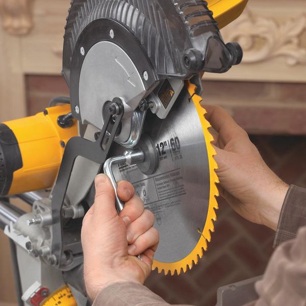 Máy cưa cắt đa góc trượt dewalt dws780-kr