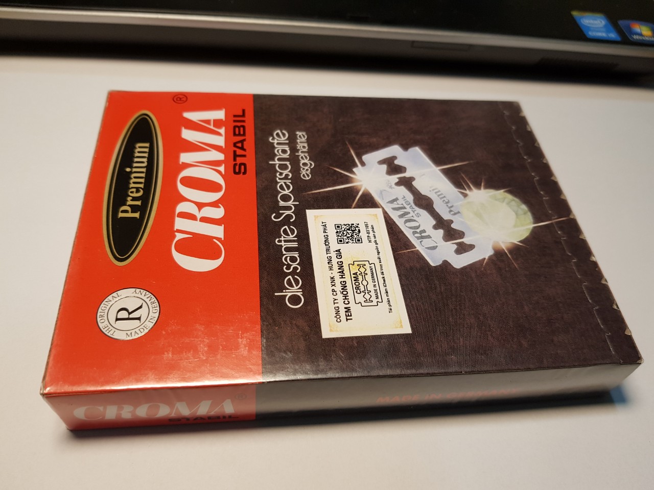 Dao cạo râu Croma giá bán/ 1 hộp sản phẩm