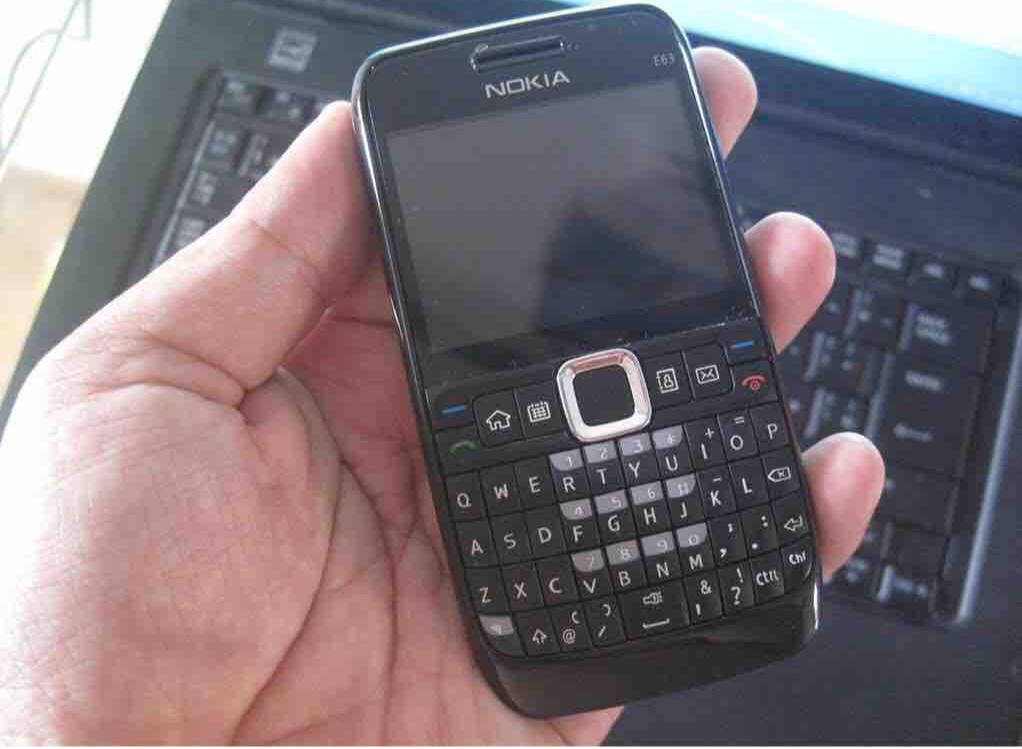 Điện Thoại Di Động Nokia E63 bàn phím qwerty