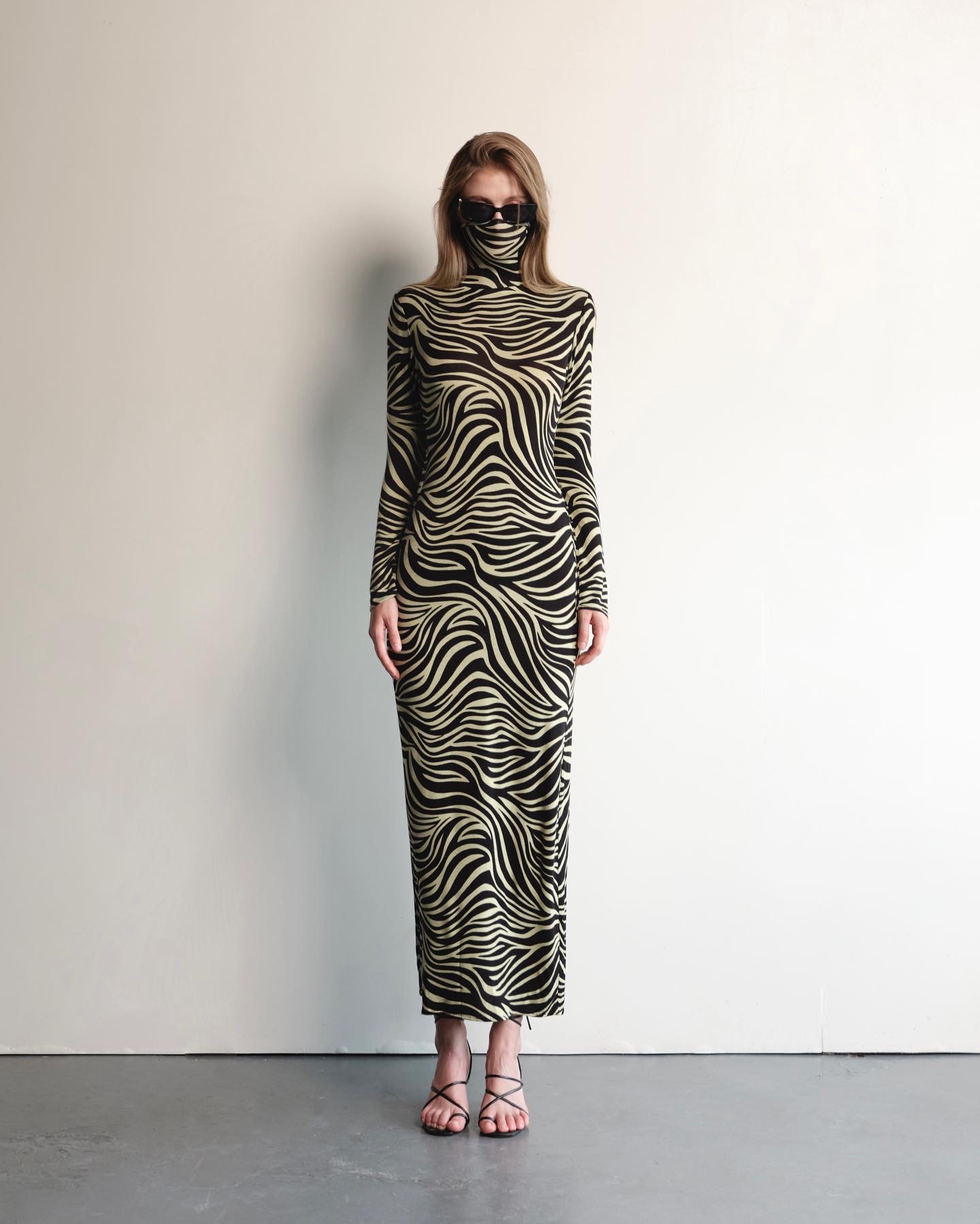 Pattern Turtleneck Dress - Đầm Hoạ Tiết Cổ Cao