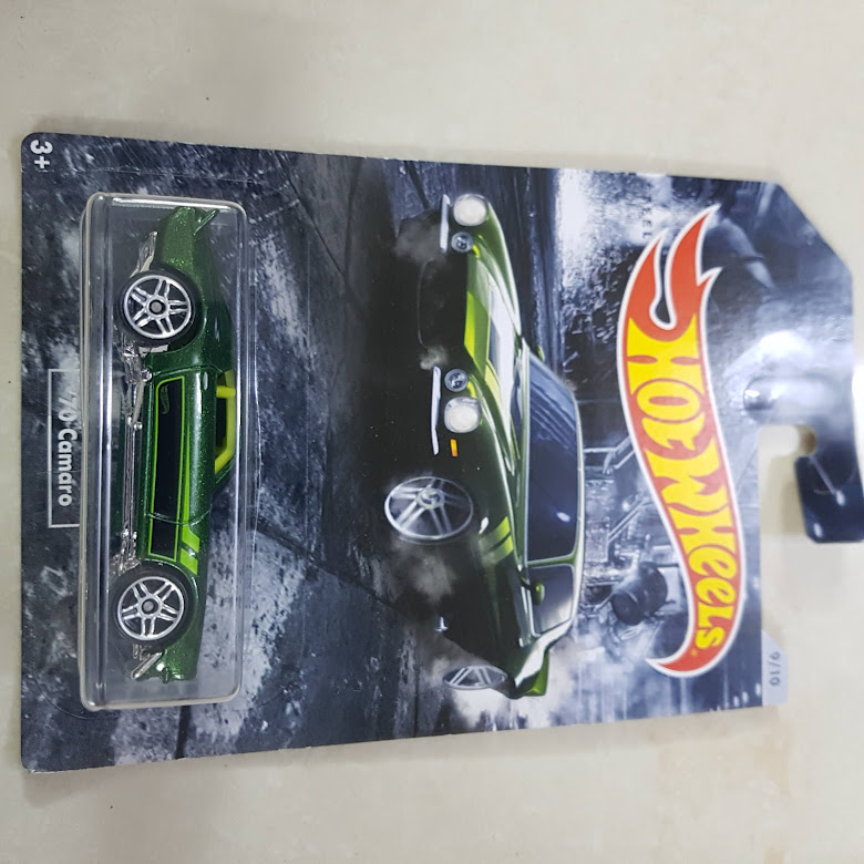 Xe mô hình chính hãng hotwheels - 70 camaro