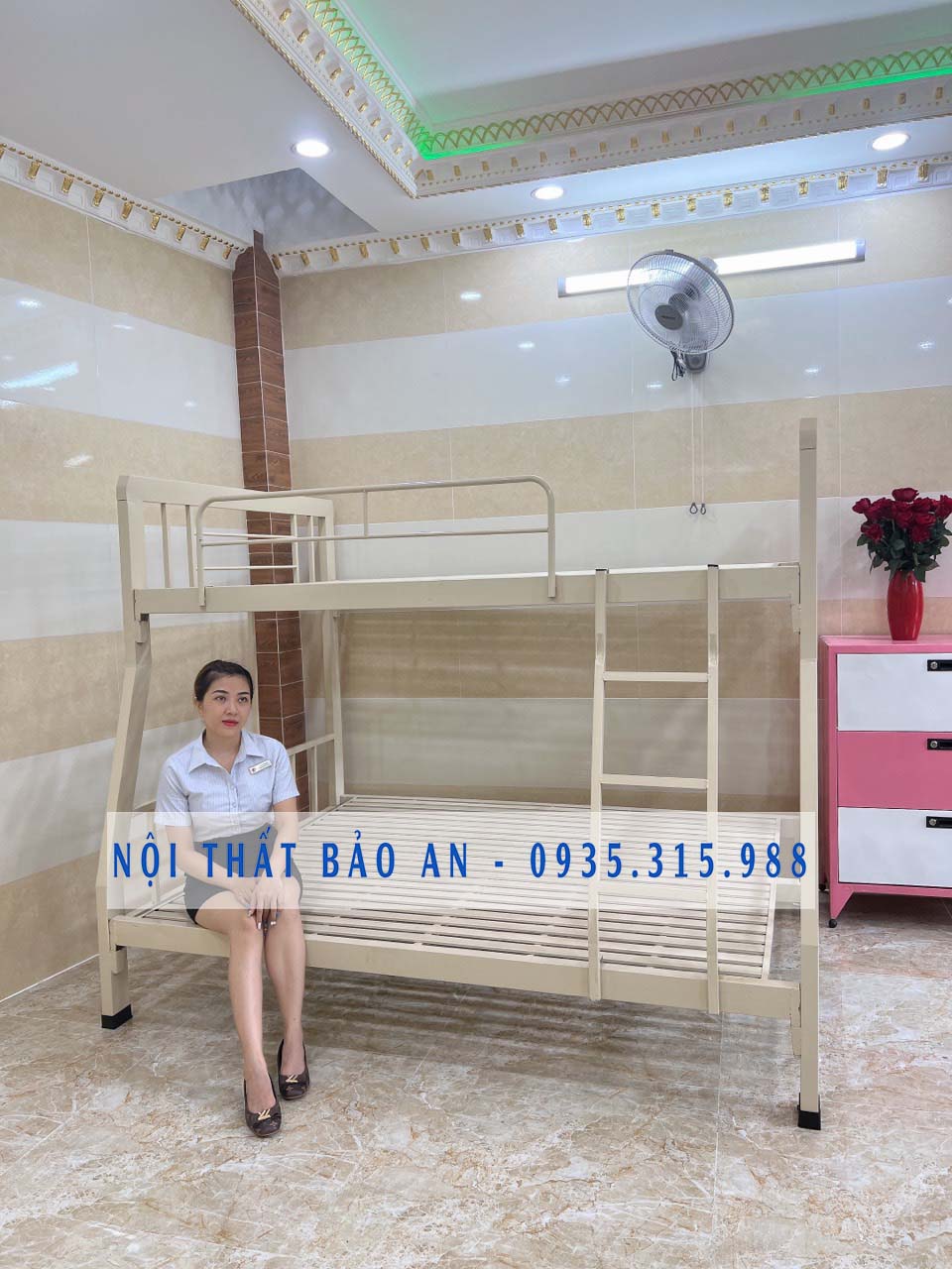 Giường sắt hai tầng mẫu hộp vuông kích thước trên 1m x dưới 1m2 x dài 2m , giao hàng lắp đặt tại nhà