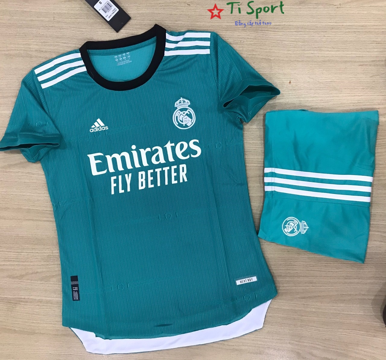 Áo Bóng Đá Real Madrid -XAnh lá -2022- Chất Polyeste - Hàng Thái Lan-Chuẩn Thi Đấu Quốc Tế