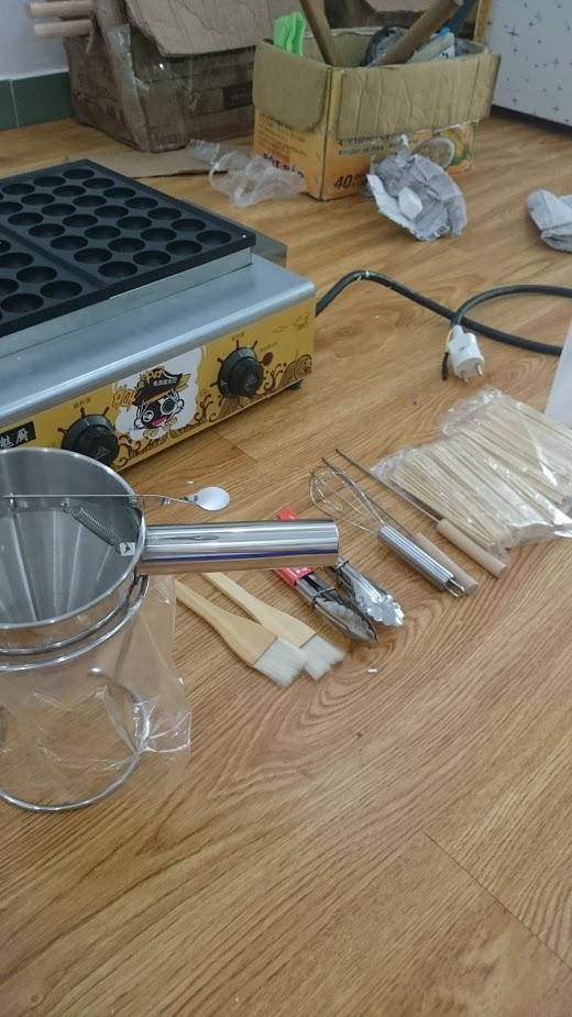 Bộ sản phẩm dụng cụ làm bánh:phễu,xiên inox,xiên tre,kẹp gắp,bình nhựa......