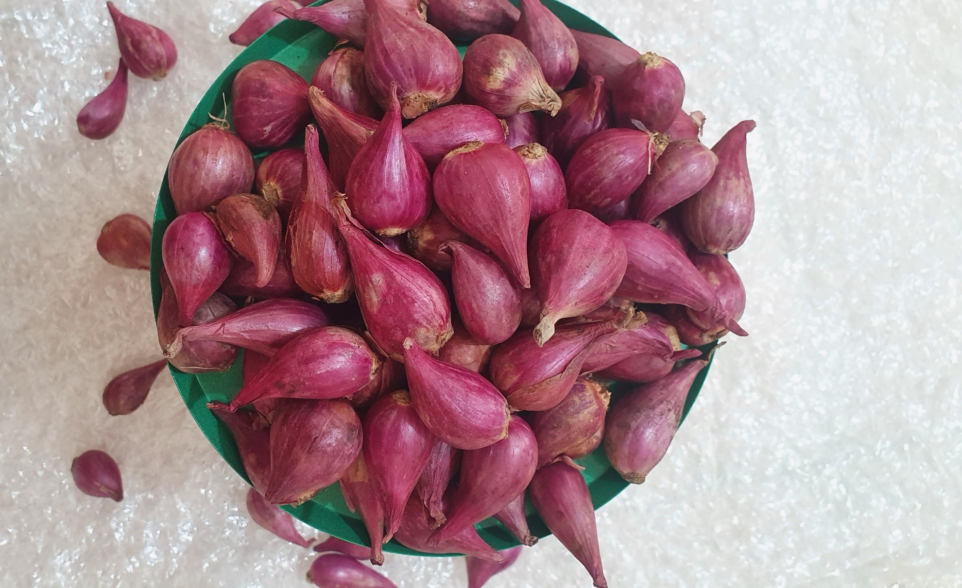 1 Kg Hành tím Lý Sơn loại củ vừa , chất lượng thơm ngon như hành tím loại 1