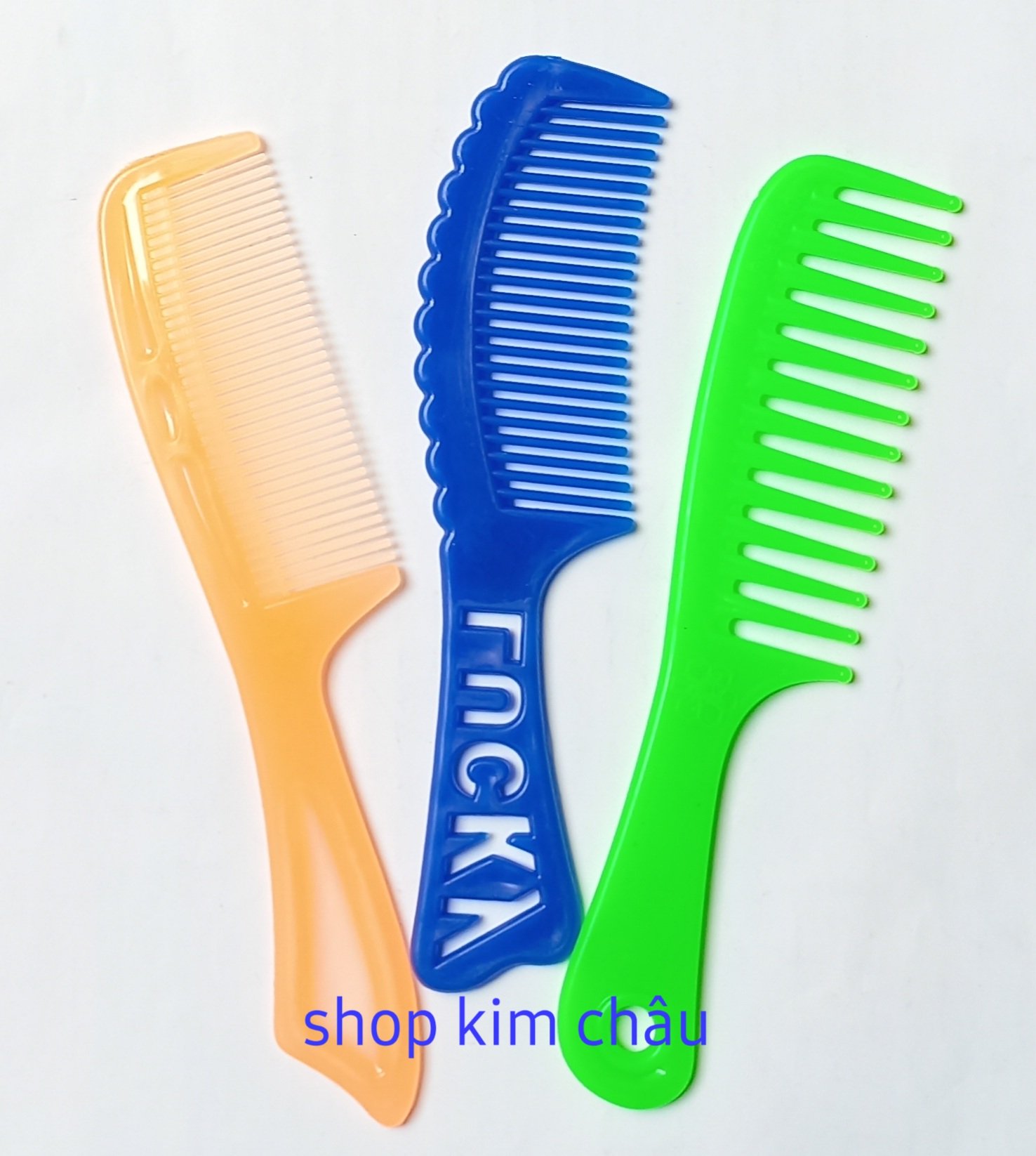 [3 mẫu] Combo 3 cây Lược chải đầu có cán cầm tay - shop giao 3 mẫu như hình ( nhiều màu)