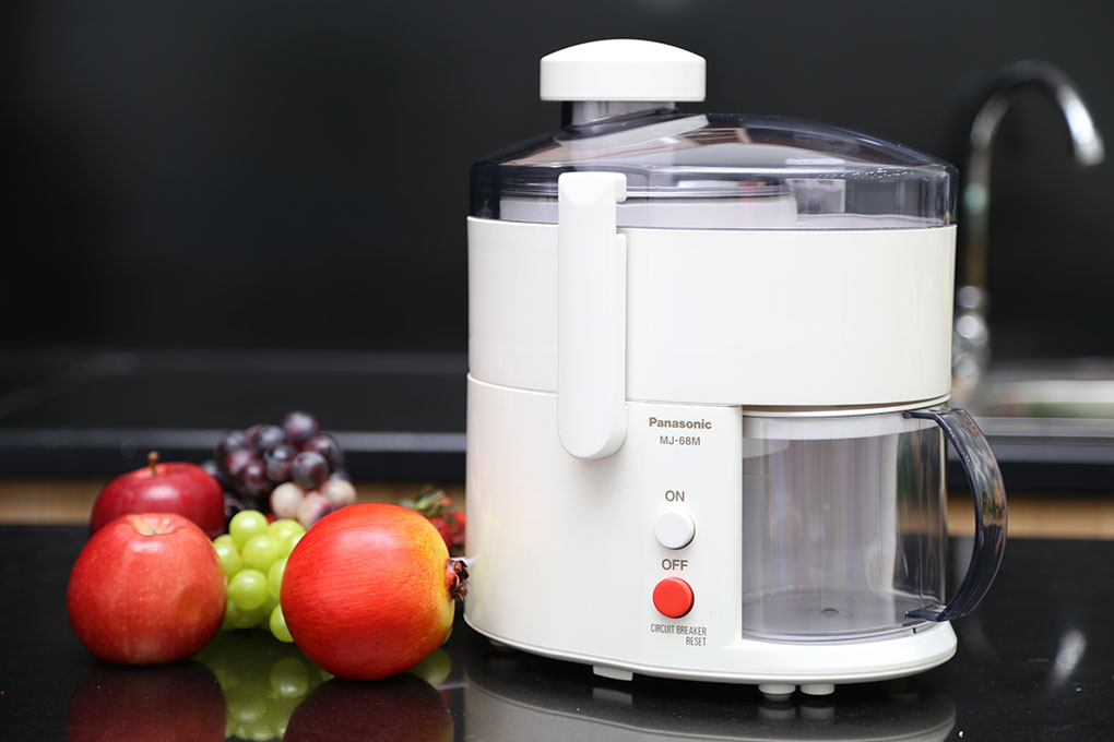 Máy ép trái cây Panasonic (Nhật Bản) MJ-68MWRA (Mới 100%, bảo hành chính hãng 12 tháng)