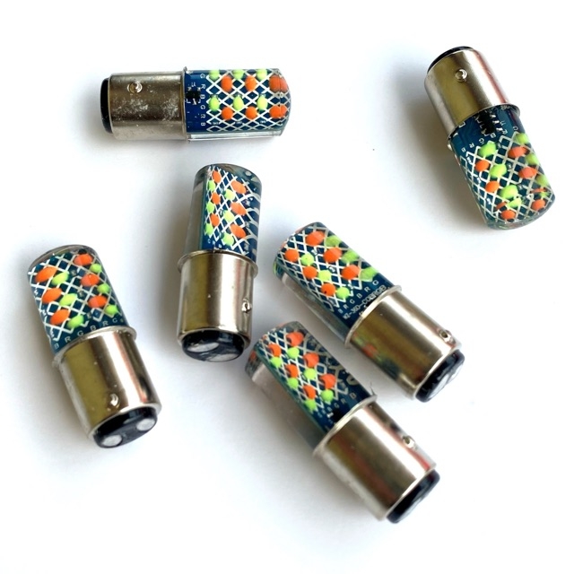 ĐÈN HẬU CHỚP F1 HIỆU ỨNG 7 MÀU CHO XE MÁY + Ô TÔ , ĐỒ CHƠI XE MÁY , PHỤ KIỆN XE MÁY