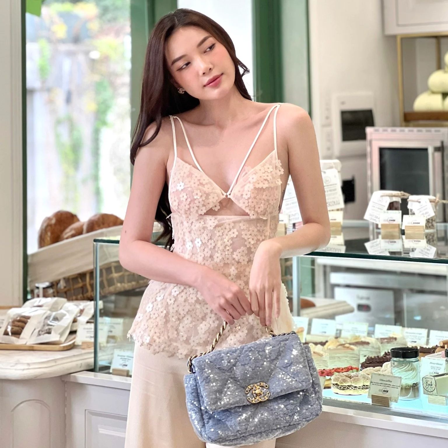 Elpis - áo sequin 2 dây cổ v ss22t02