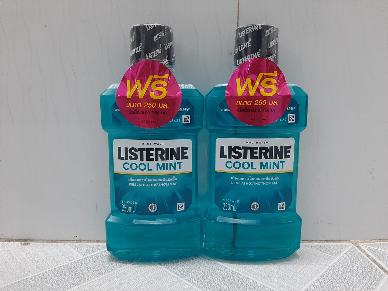 Combo 2 chai nước súc miệng sạch khuẩn LISTERINE 250ml hương bạc hà